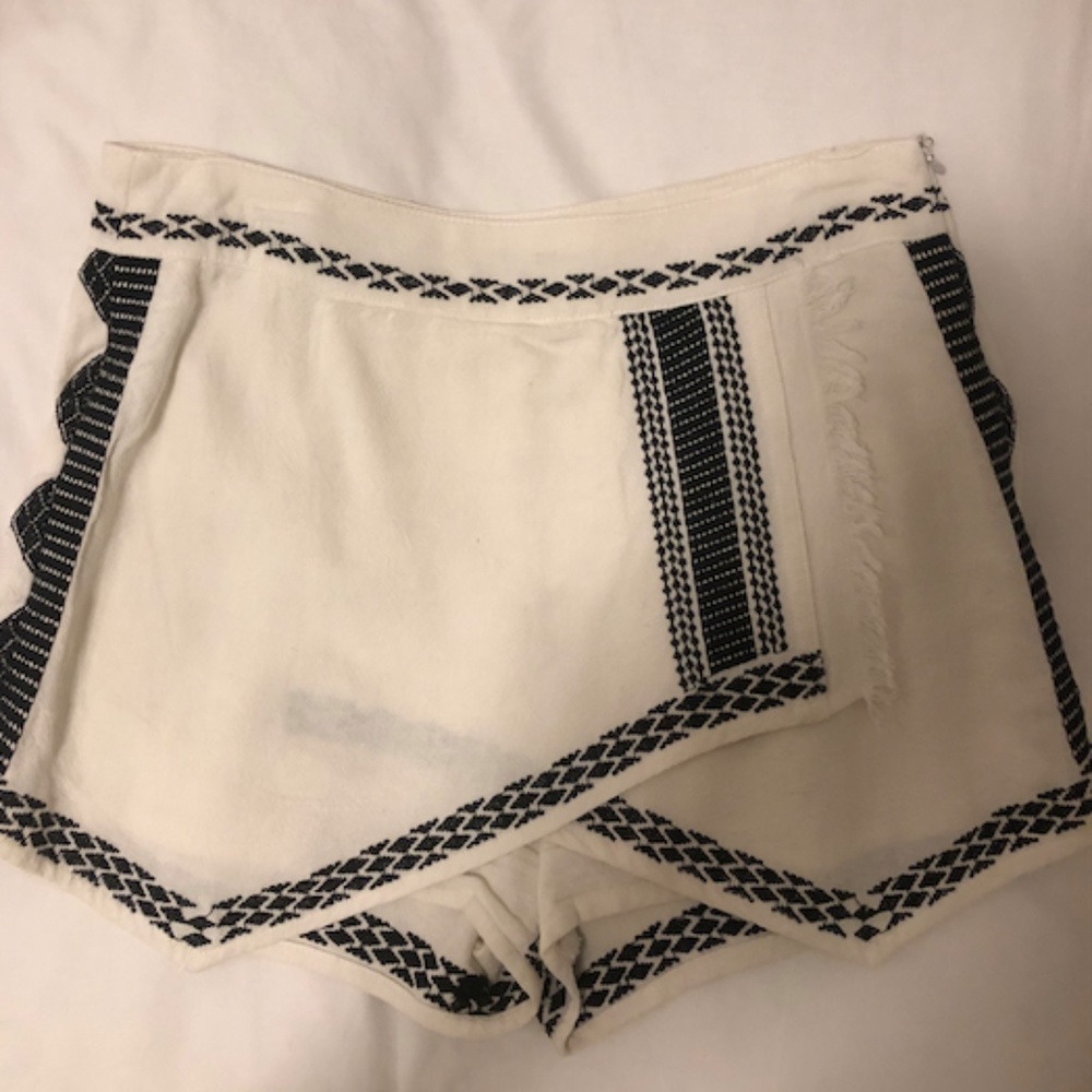 Boho Off-White Skort with Black Tribal Trim
